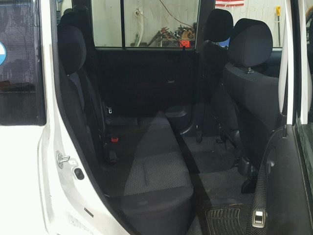 JTLKT324554029144 - 2005 TOYOTA SCION XB Ақ фото 6