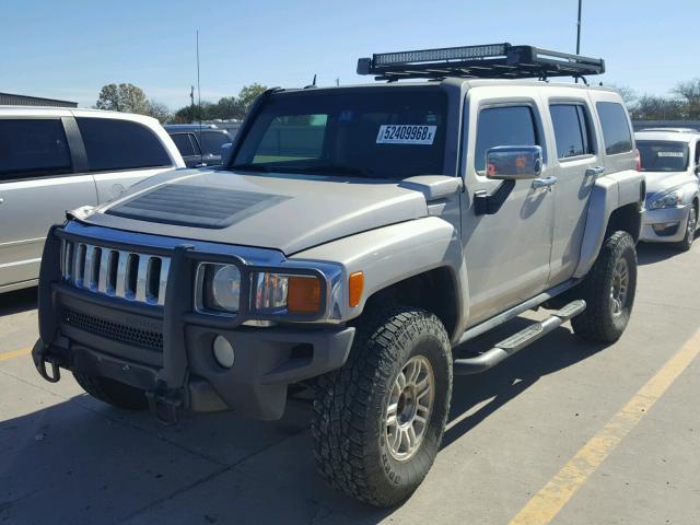 5GTDN136668157611 - 2006 HUMMER H3 BEIGE photo 2