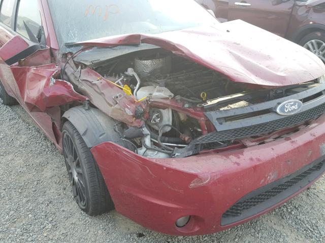 1FAHP3GN6AW292419 - 2010 FORD FOCUS SES RED photo 9