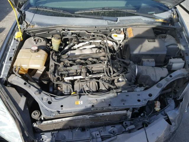 1FAFP34N85W135234 - 2005 FORD FOCUS ZX4 GRAY photo 7