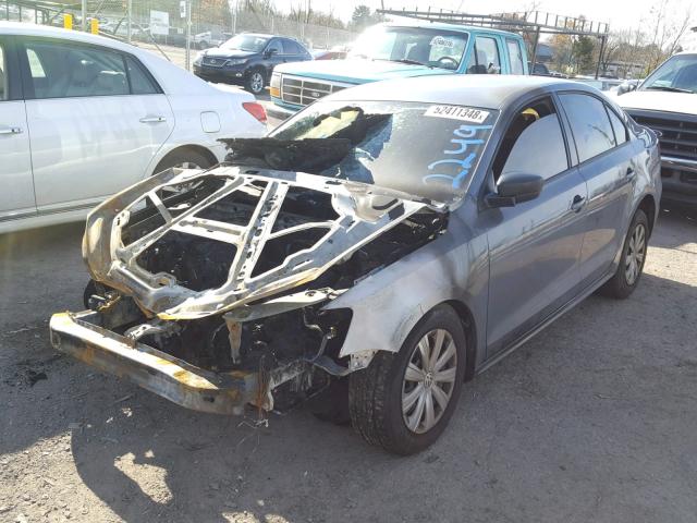 3VW2K7AJ8EM287561 - 2014 VOLKSWAGEN JETTA BASE GRAY photo 2