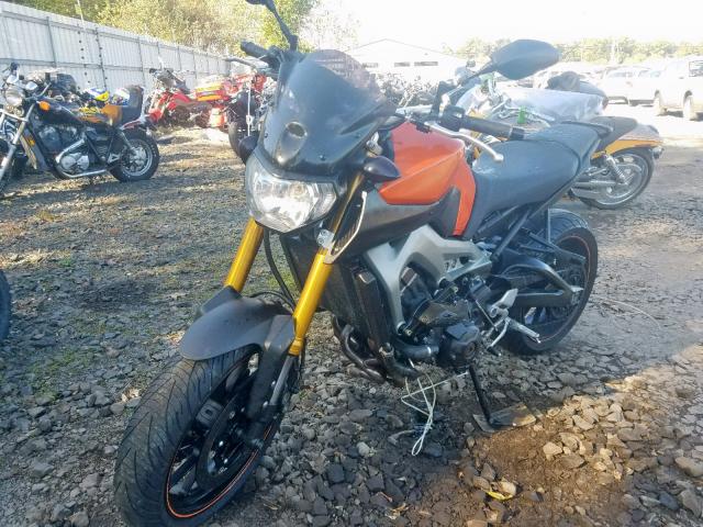 JYARN33EXEA002031 - 2014 YAMAHA FZ09 ORANGE photo 2