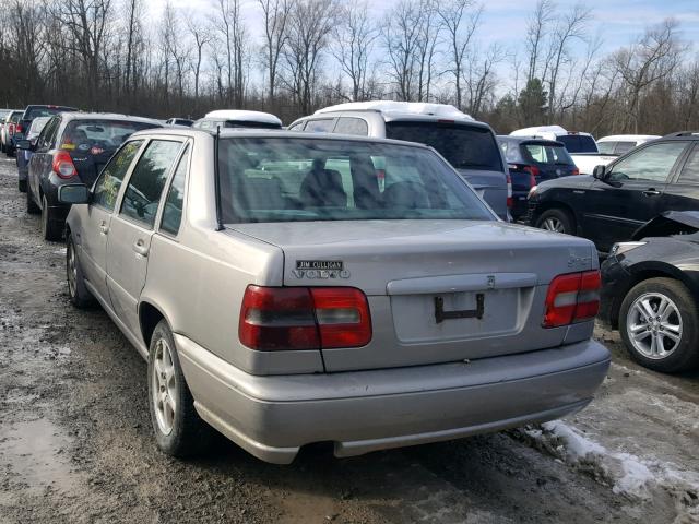 YV1LS5572W2515647 - 1998 VOLVO S70 GRAY photo 3