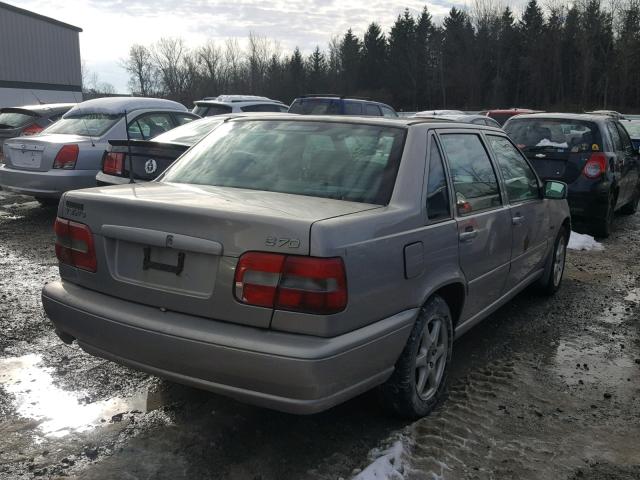 YV1LS5572W2515647 - 1998 VOLVO S70 GRAY photo 4