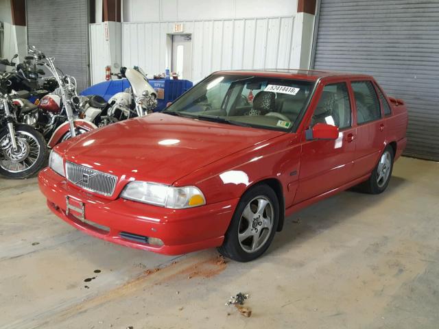 YV1LS5374W2537720 - 1998 VOLVO S70 T5 TUR RED photo 2