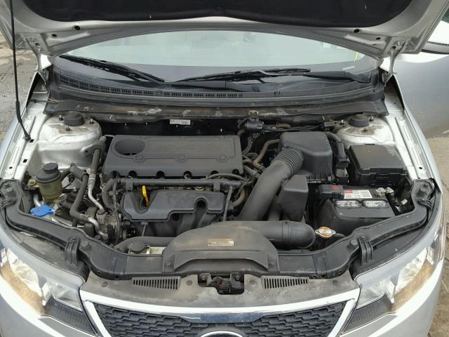 KNAFU4A20C5572664 - 2012 KIA FORTE EX SILVER photo 7