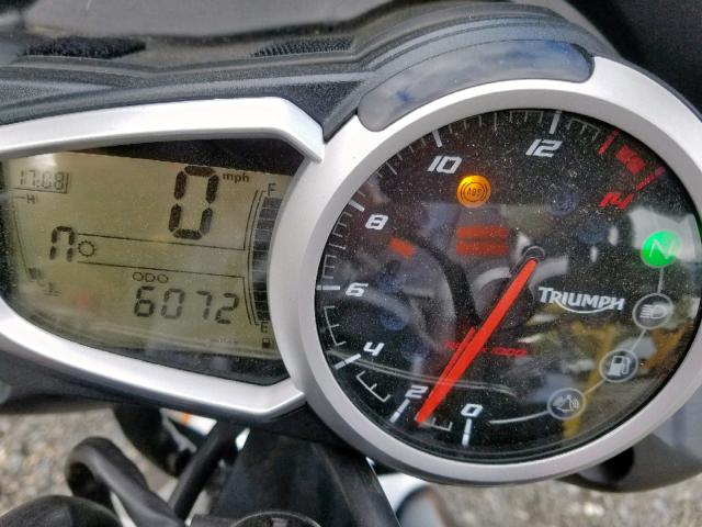 SMTL03NE4HT782379 - 2017 TRIUMPH MOTORCYCLE STREET TRI WHITE photo 8