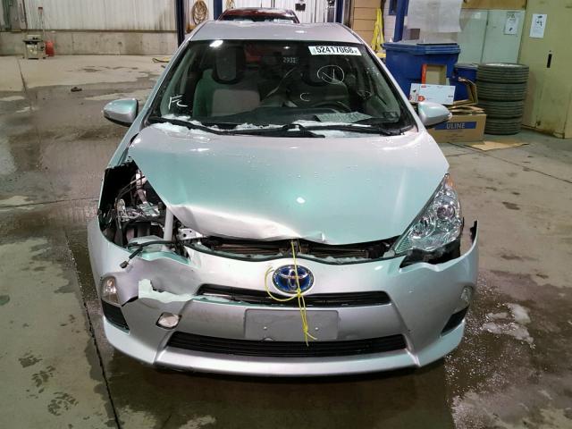 JTDKDTB38E1565653 - 2014 TOYOTA PRIUS C SILVER photo 9