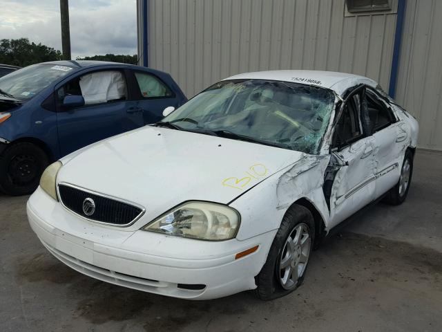 1MEFM50U52A653191 - 2002 MERCURY SABLE GS WHITE photo 2