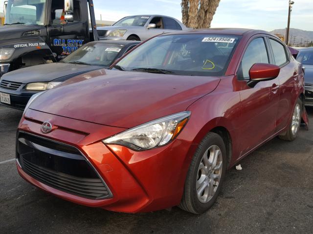 3MYDLBZV1GY102640 - 2016 TOYOTA SCION IA RED photo 2