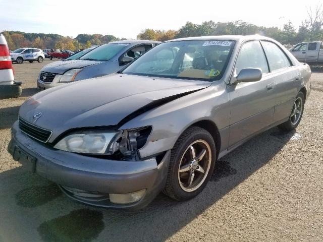 JT8BF22G9V0076755 - 1997 LEXUS ES 300 GRAY photo 2