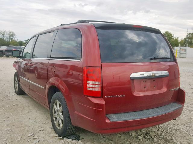 2A4RR5D12AR386323 - 2010 CHRYSLER TOWN & COU RED photo 3