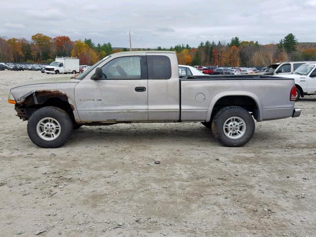 1B7GG22Y0XS124373 - 1999 DODGE DAKOTA SILVER photo 9