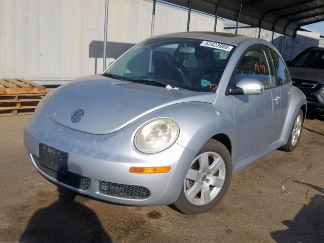 3VWRG31C47M513768 - 2007 VOLKSWAGEN NEW BEETLE 银色 照片 2
