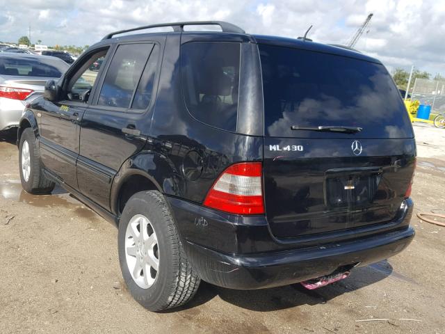 4JGAB72E71A264243 - 2001 MERCEDES-BENZ ML 430 BLACK photo 3