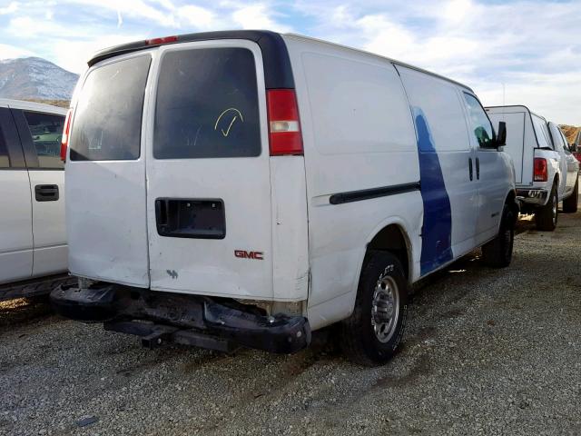 1GTHG35U451166051 - 2005 GMC SAVANA G35 WHITE photo 4