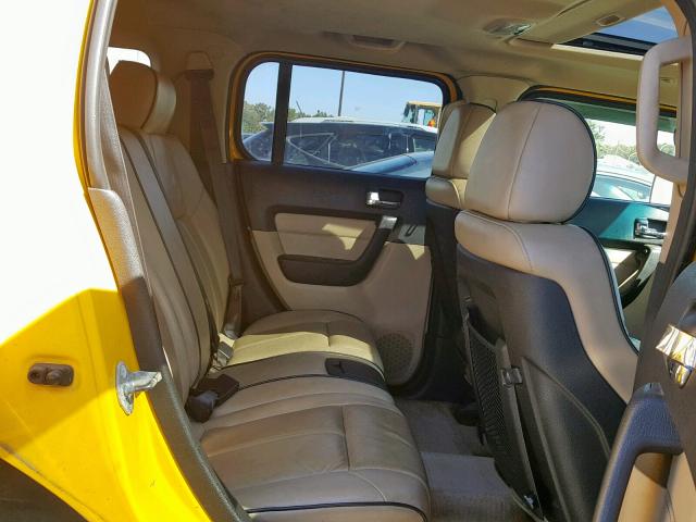 5GTDN136068326053 - 2006 HUMMER H3 YELLOW photo 6