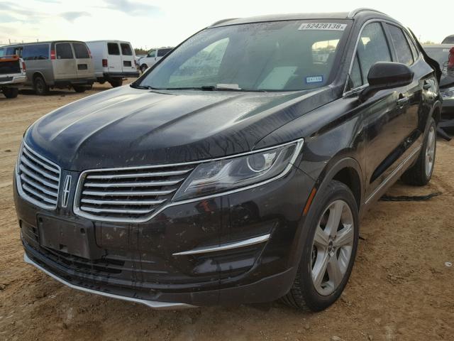 5LMCJ1C94GUJ12158 - 2016 LINCOLN MKC PREMIE BLACK photo 2