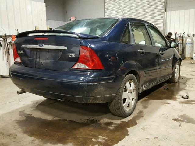 1FAFP38352W190129 - 2002 FORD FOCUS ZTS BLUE photo 4