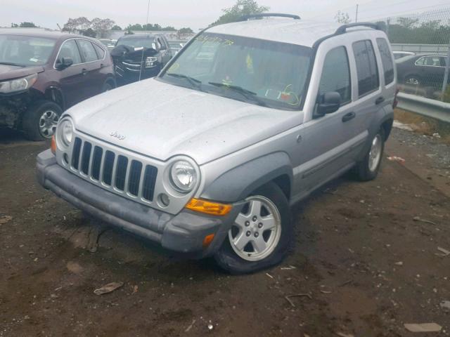 1J4GL48KX5W626401 - 2005 JEEP LIBERTY SP GRAY photo 2