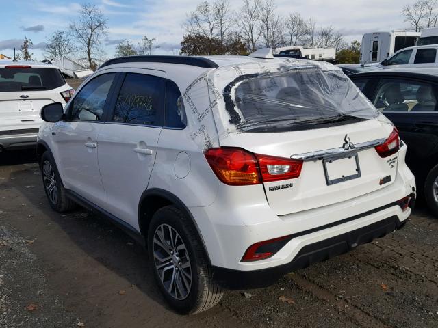 JA4AP4AW8JZ026041 - 2018 MITSUBISHI OUTLANDER WHITE photo 3