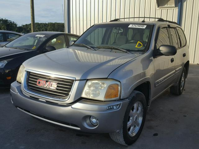 1GKDS13S452285025 - 2005 GMC ENVOY SILVER photo 2