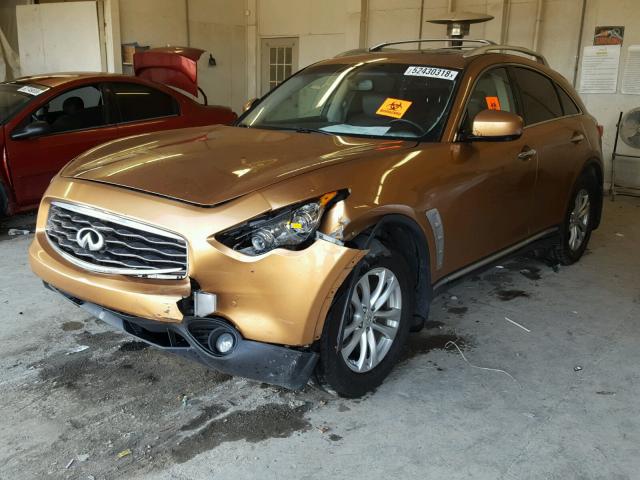 JN8AS1MU3AM800985 - 2010 INFINITI FX35 GOLD photo 2