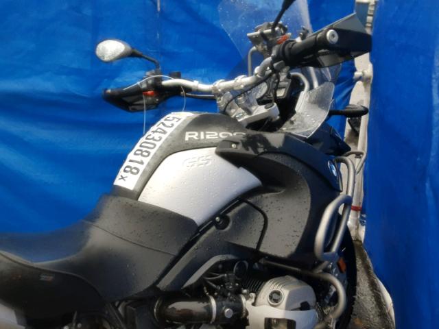 WB1048002BZX66262 - 2011 BMW R1200 GS A GRAY photo 5