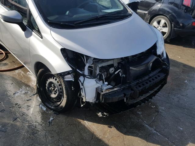 3N1CE2CP2GL389274 - 2016 NISSAN VERSA NOTE SILVER photo 9