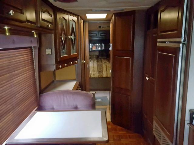 15GED0417J1041579 - 1989 HOLI MOTORHOME WHITE photo 6