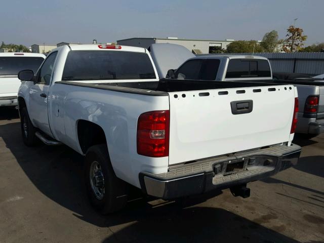 1GT3CZBG3AF146202 - 2010 GMC SIERRA C25 WHITE photo 3