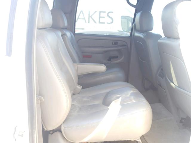 3GKGK26U54G315932 - 2004 GMC YUKON XL K WHITE photo 6