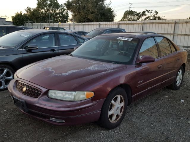 2G4WB55K011112746 - 2001 BUICK REGAL LS RED photo 2