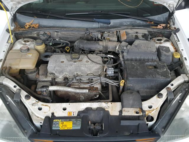 1FAFP33P43W261896 - 2003 FORD FOCUS LX WHITE photo 7