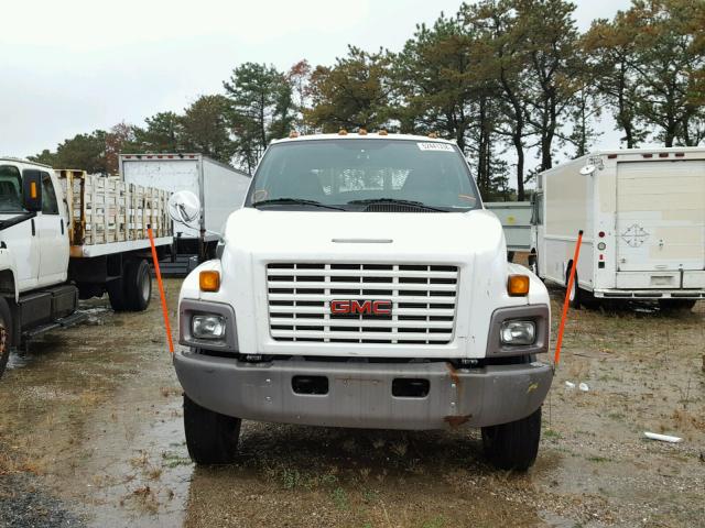 1GDP7E1326F430808 - 2006 GMC C7500 C7E0 WHITE photo 9