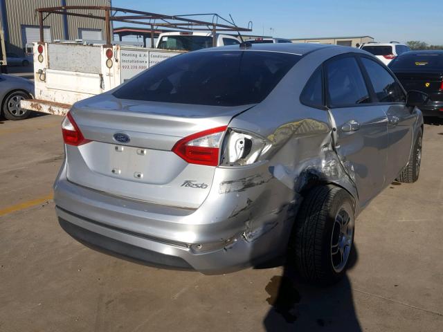 3FADP4AJ2FM145614 - 2015 FORD FIESTA S SILVER photo 4