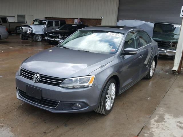 3VWLP7AJ7CM469027 - 2012 VOLKSWAGEN JETTA SEL GRAY photo 2