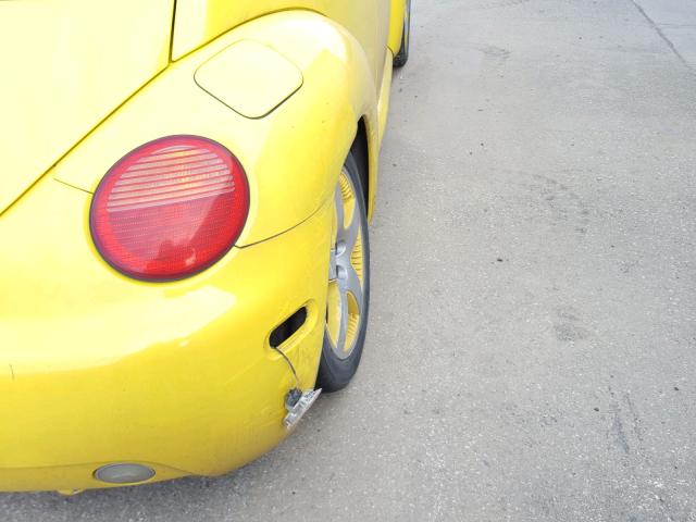 3VWCD21C42M447689 - 2002 VOLKSWAGEN NEW BEETLE YELLOW photo 9