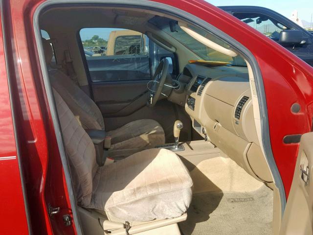 1N6AD07U46C435173 - 2006 NISSAN FRONTIER C RED photo 5