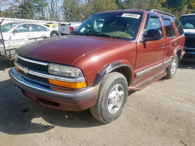 1GNDT13W6W2146566 - 1998 CHEVROLET BLAZER BROWN photo 2