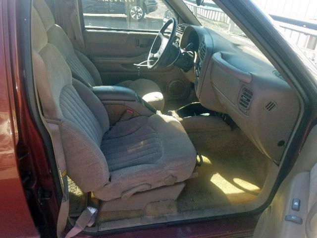 1GNDT13W6W2146566 - 1998 CHEVROLET BLAZER BROWN photo 5