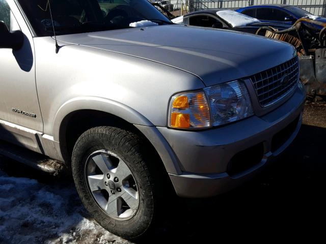 1FMZU75E75UA36806 - 2005 FORD EXPLORER L SILVER photo 9