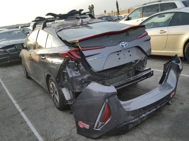 JTDKARFP7H3057515 - 2017 TOYOTA PRIUS PRIM ნაცრისფერი ფოტო 3