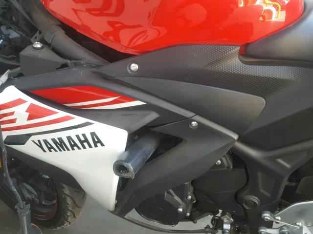 MH3RH06Y1FK008202 - 2015 YAMAHA YZFR3 RED photo 9