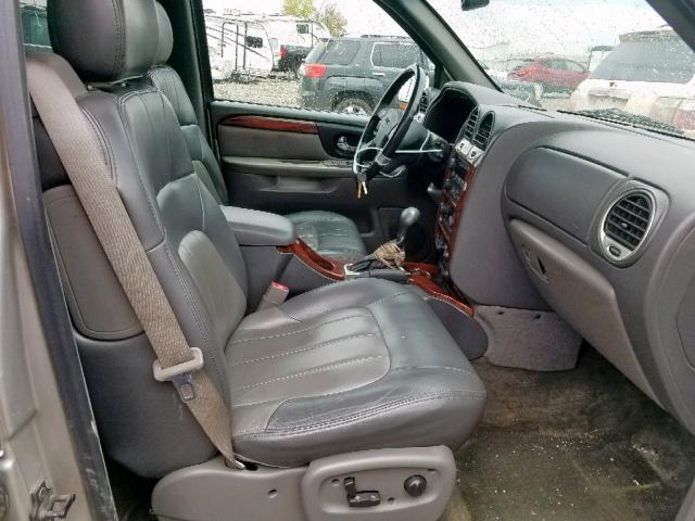 1GKDT13S242120666 - 2004 GMC ENVOY SILVER photo 5