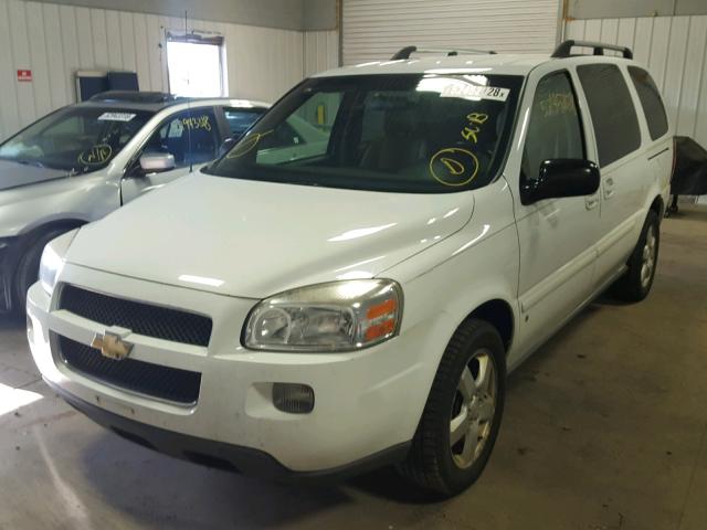 1GNDV33188D197102 - 2008 CHEVROLET UPLANDER L WHITE photo 2