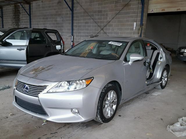 JTHBW1GG3D2011955 - 2013 LEXUS ES 300H SILVER photo 2