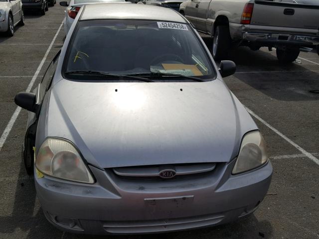 KNADC125346303846 - 2004 KIA RIO SILVER photo 9