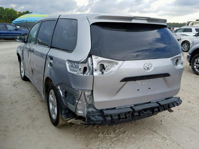 5TDZZ3DC7JS945092 - 2018 TOYOTA SIENNA L SILVER photo 3