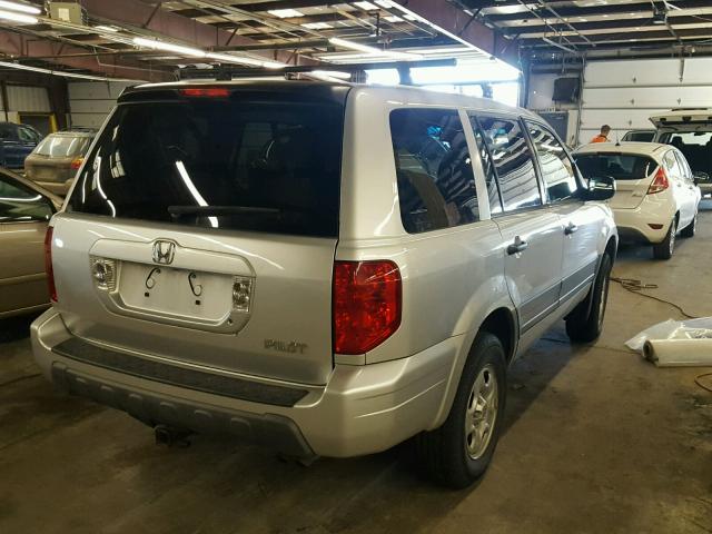 2HKYF18105H554752 - 2005 HONDA PILOT LX SILVER photo 4